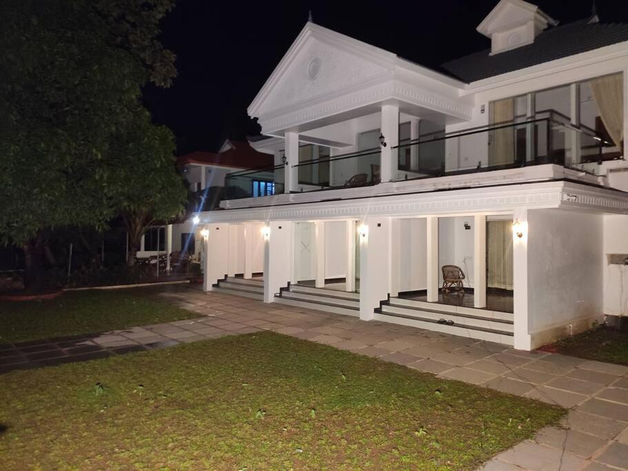 Riveria Portico - River Side 6 Bedroom Private Pool Bungalow North Paravur Zewnętrze zdjęcie